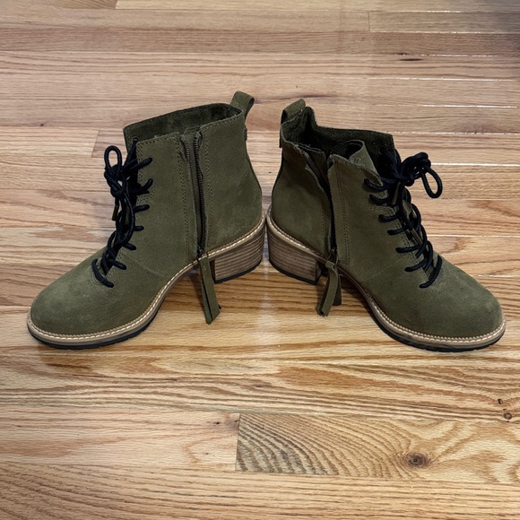 Toms Forest Green Lace-Up Boots - Picture 15 of 15
